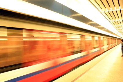 Ruszyła II linia warszawskiego metra!  Czy znamy najsłynniejszy komunikat bezpieczeństwa na świecie?