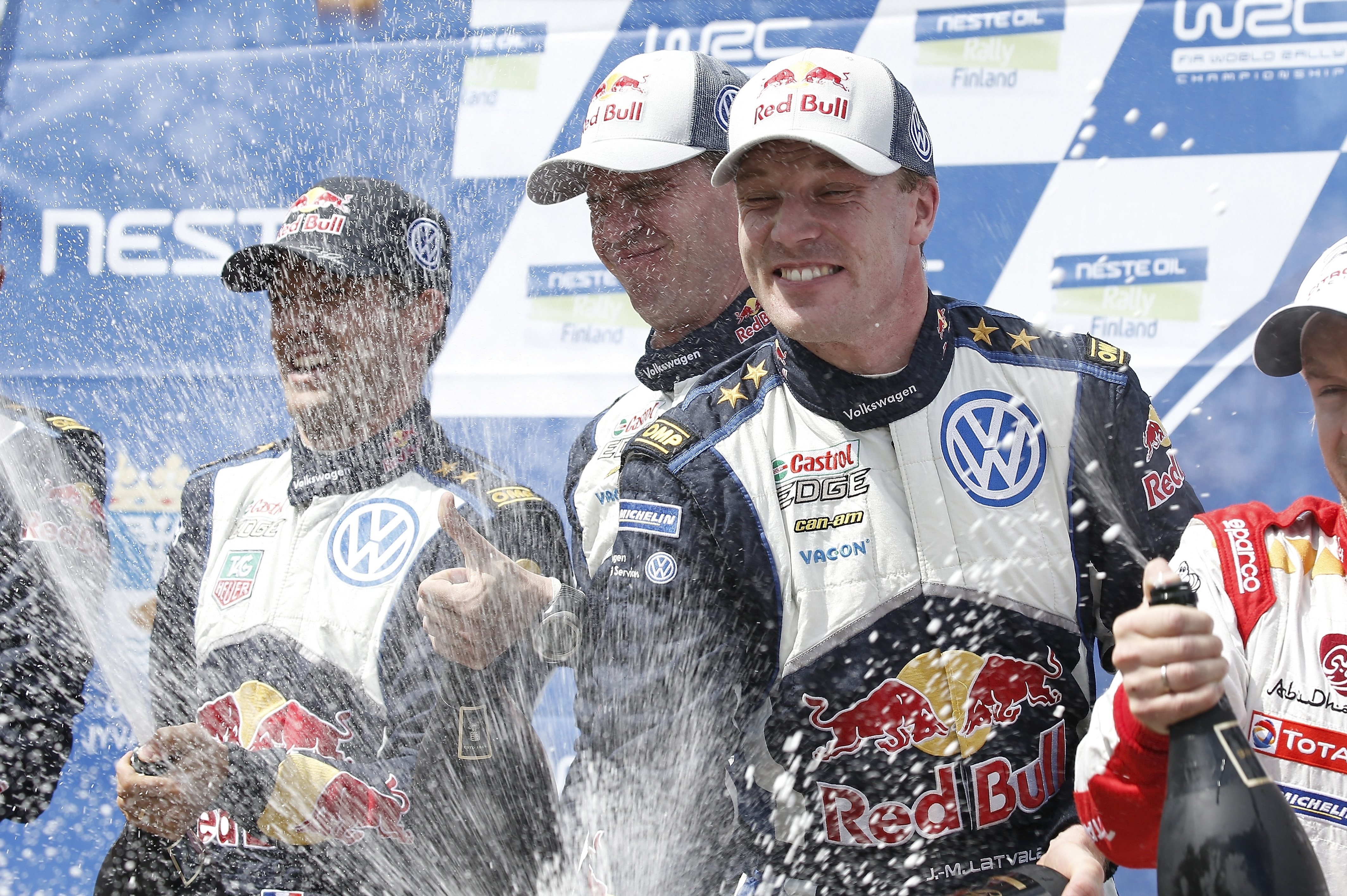 Jari-Matti Latvala w Polo R WRC wygrywa Rajd Finlandii