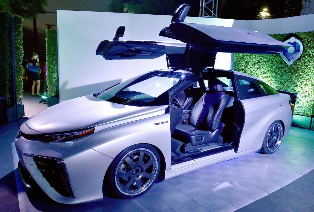 Toyota Mirai jak DeLorean z „Powrotu do przyszłości”
