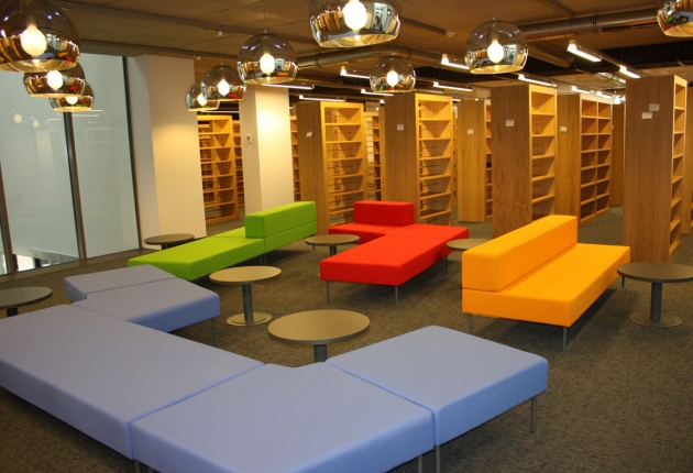 Strefa relaksu nie tylko w biurze – O ergonomicznych przestrzeniach publicznych