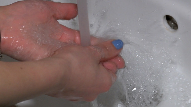 Sprawdź w ile z mitów na temat mycia rąk wierzysz?