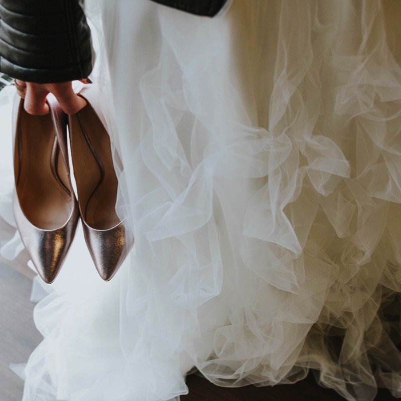 Jak wybrać buty do ślubu, by nie żałować?