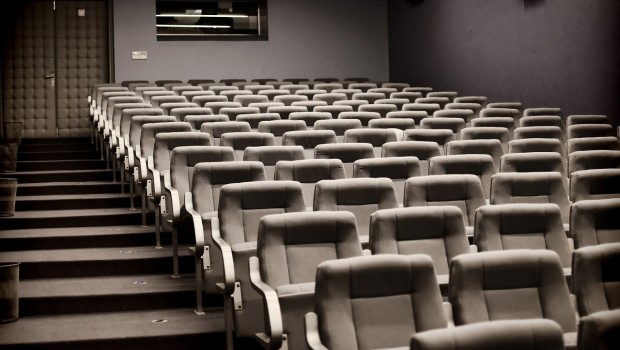 Czy warto inwestować w kina?
