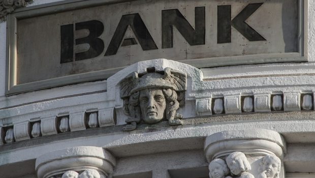 Pojedynek na ROE – faktoring wygrywa z bankami