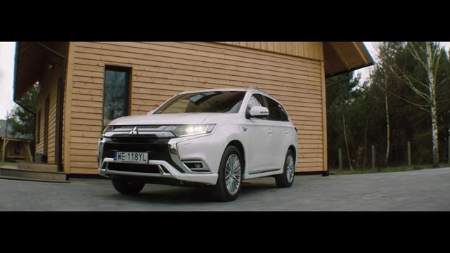 Sukces premiery Mitsubishi Outlander  PHEV 2020 z Bartłomiejem Topą