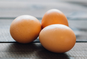Jajka nadal dzielą Polaków.  W jakie mity na temat cholesterolu wierzymy?