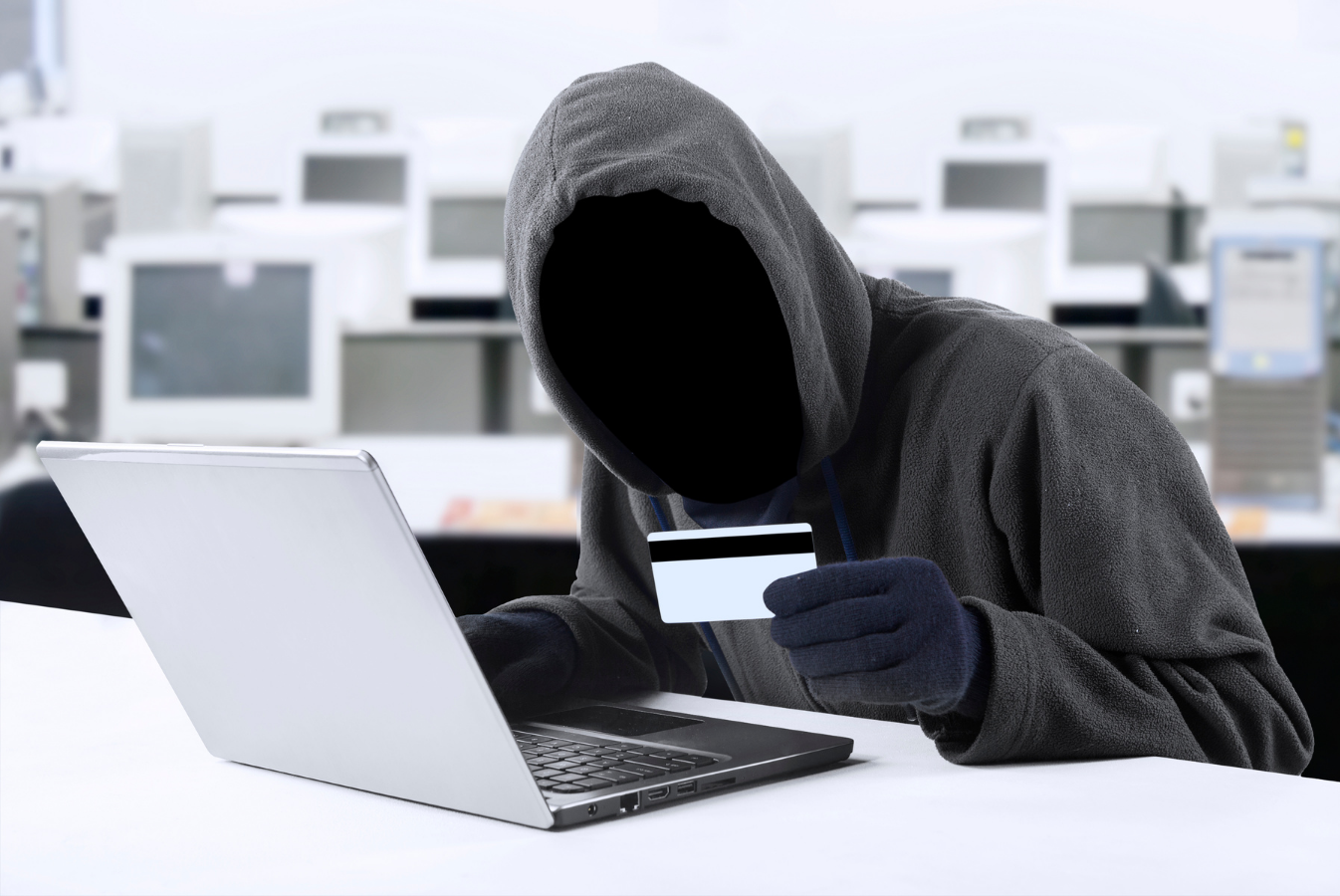 „Kradzież Tożsamości” – jedno z największych wyzwań w walce z cyberprzestępczością